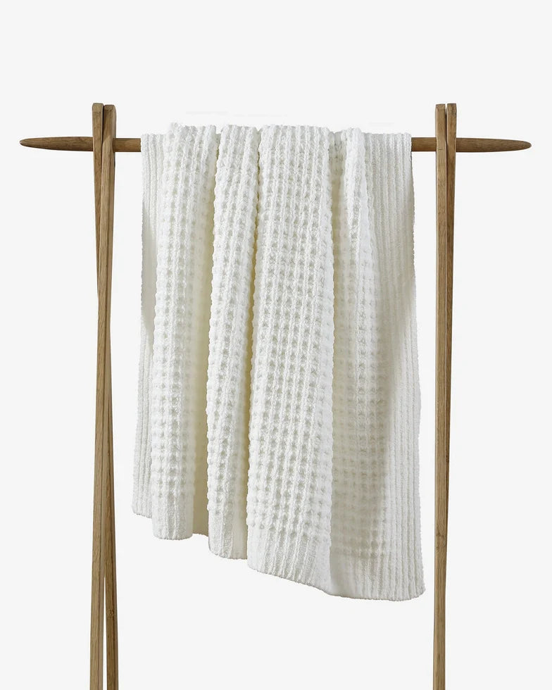Waffle Lightweight Throw Off White