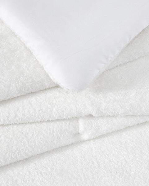 Cloud Silque Stitch Comforter