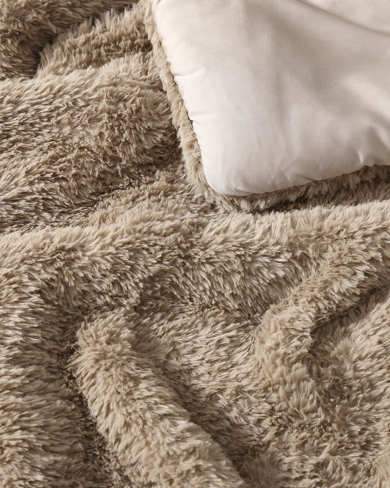 Breathable Faux Fur Comforter
