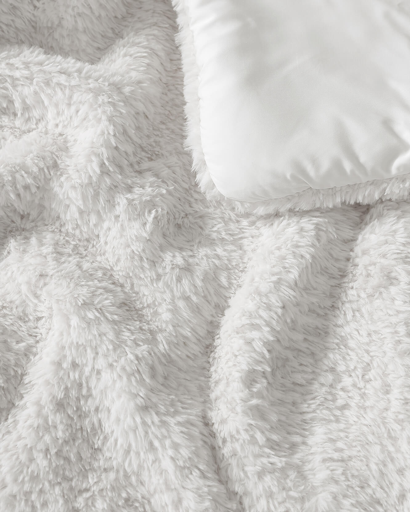 Breathable Faux Fur Comforter
