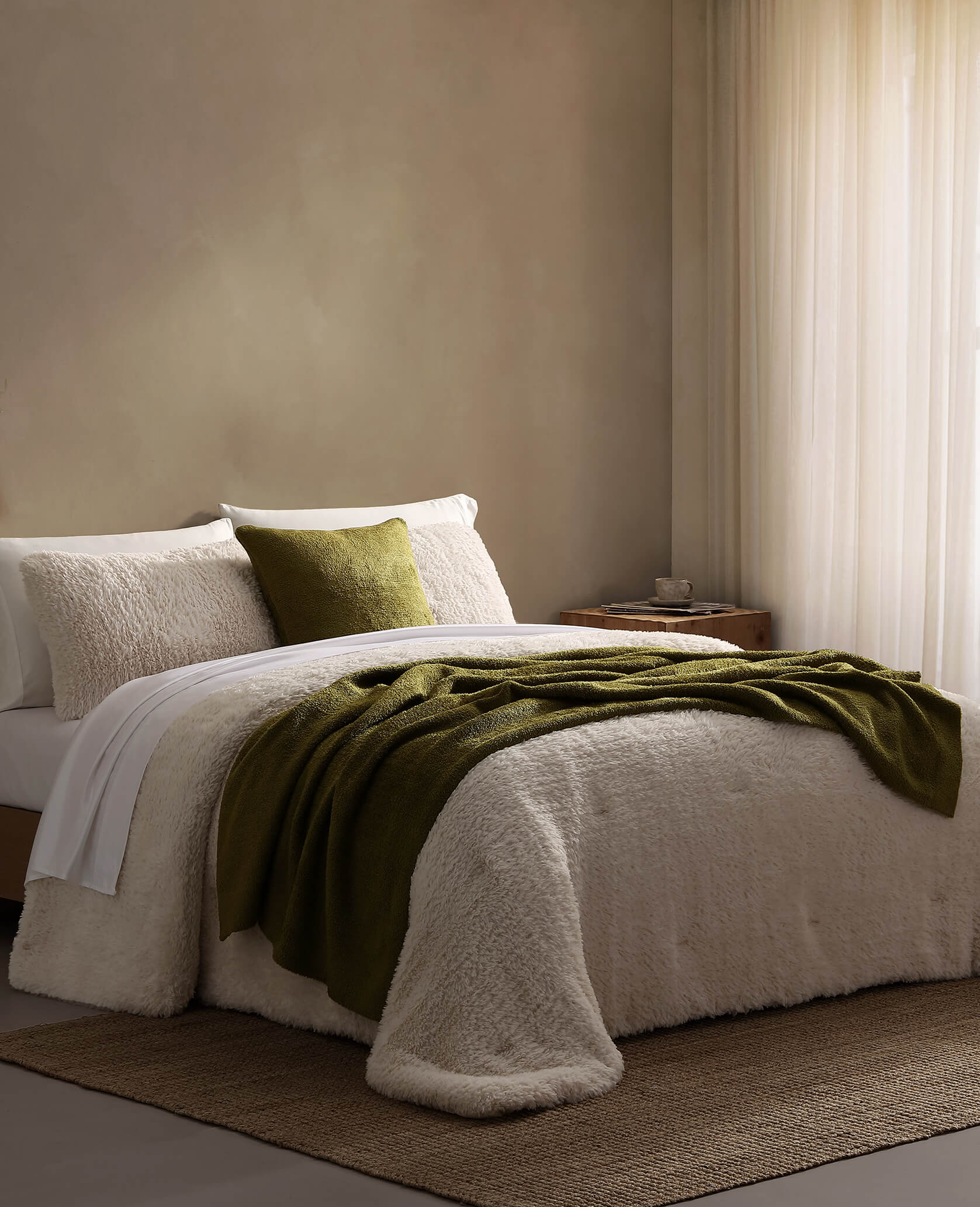 Breathable Faux Fur Comforter